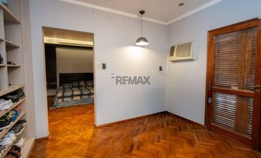 Casa 2/3 Dormitorios -Cochera y Pileta