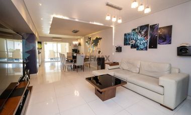 Casa 2/3 Dormitorios -Cochera y Pileta