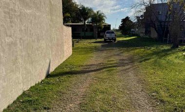 CASA + SALON sobre ruta 1, km72, Frente a Ruinas