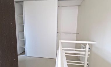 VENTA TRIPLEX. QUINCHO Y COCHERA.  OLIVOS