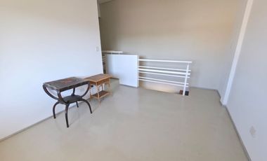 VENTA TRIPLEX. QUINCHO Y COCHERA.  OLIVOS