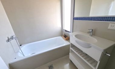 VENTA TRIPLEX. QUINCHO Y COCHERA.  OLIVOS