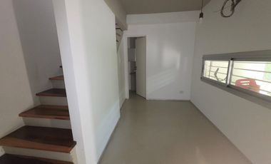 VENTA TRIPLEX. QUINCHO Y COCHERA.  OLIVOS