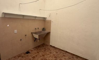 Alquiler PH 2 ambientes en alquiler en Villa Insuperable