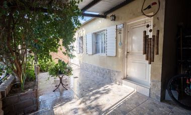 Oportunidad Única – Casa con Patio y Cochera