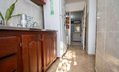 Oportunidad Única – Casa con Patio y Cochera