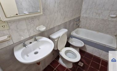 Departamento en alquiler c/ cochera en Luzuriaga