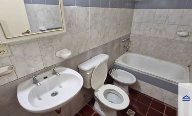 Departamento en alquiler c/ cochera en Luzuriaga