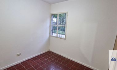 Departamento en alquiler c/ cochera en Luzuriaga