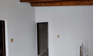Casa con departamento interno, mas salon.Sarmiento