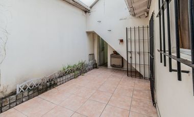 VENTA CASA 5 amb-LANUS ESTE