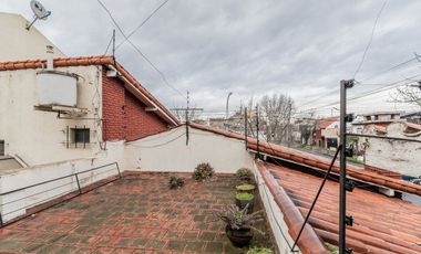 VENTA CASA 5 amb-LANUS ESTE