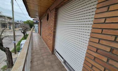 ALQUILER PH 3 AMBIENTES CON PATIO SIN EXPENSAS