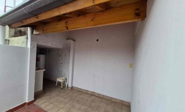 ALQUILER PH 3 AMBIENTES CON PATIO SIN EXPENSAS