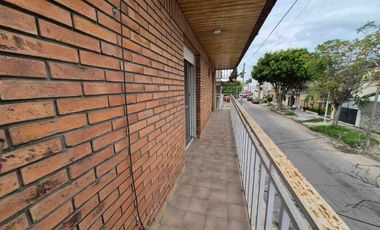 ALQUILER PH 3 AMBIENTES CON PATIO SIN EXPENSAS