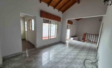 ALQUILER PH 3 AMBIENTES CON PATIO SIN EXPENSAS