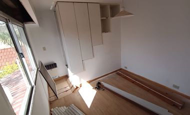 ALQUILER CASA 4 AMBIENTES CON PATIO EN LOMAS