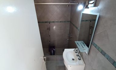 ALQUILER CASA 4 AMBIENTES CON PATIO EN LOMAS