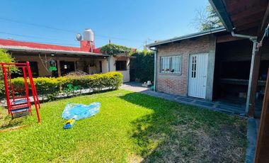 CASA 4 AMBIENTES EN VENTA QUINCHO COCHERA EN GLEW