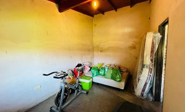 CASA 4 AMBIENTES EN VENTA QUINCHO COCHERA EN GLEW