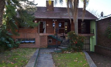 CASA 6 AMBIENTES VENTA  ADROGUE CREDITO DESARROLLO