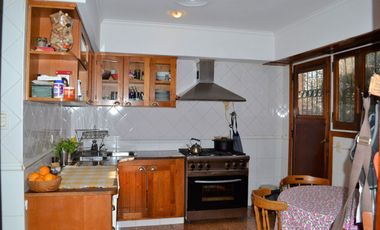 CASA 6 AMBIENTES VENTA  ADROGUE CREDITO DESARROLLO