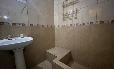 VENTA PH 3 AMB + ESCRITORIO EN PLANTA BAJA MORON