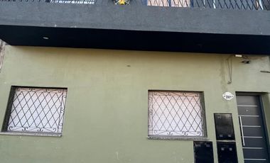 VENTA PH 3 AMB + ESCRITORIO EN PLANTA BAJA MORON