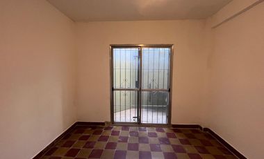 VENTA PH 3 AMB + ESCRITORIO EN PLANTA BAJA MORON