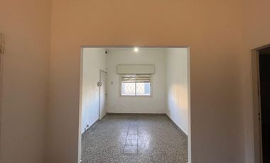 VENTA PH 3 AMB + ESCRITORIO EN PLANTA BAJA MORON