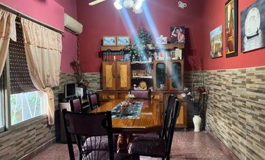 CASA VENTA R.CASTILLO 4 AMB PATIO/COCHERA/QUINCHO