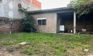 CASA VENTA R.CASTILLO 4 AMB PATIO/COCHERA/QUINCHO