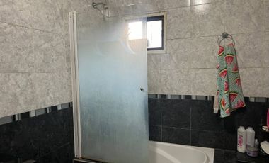 CASA VENTA R.CASTILLO 4 AMB PATIO/COCHERA/QUINCHO