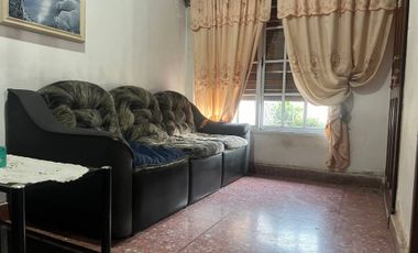 CASA VENTA R.CASTILLO 4 AMB PATIO/COCHERA/QUINCHO