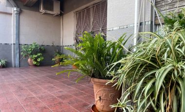 CASA VENTA R.CASTILLO 4 AMB PATIO/COCHERA/QUINCHO