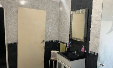 CASA VENTA R.CASTILLO 4 AMB PATIO/COCHERA/QUINCHO