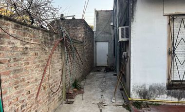 CASA VENTA R.CASTILLO 4 AMB PATIO/COCHERA/QUINCHO