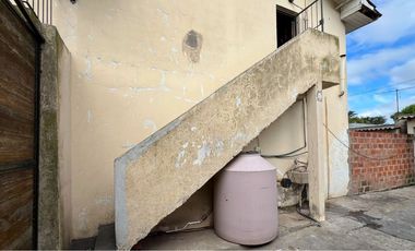 VENTA Casa en bloque 3 ambientes Quincho Las lilas