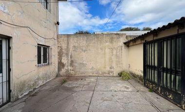 VENTA Casa en bloque 3 ambientes Quincho Las lilas