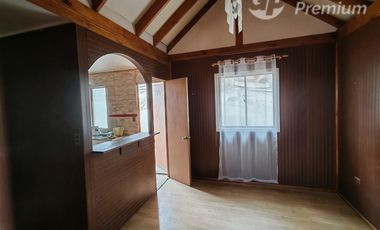 Casa en Arriendo en PASAJE LOS CLAVELES