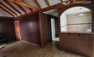 Casa en Arriendo en PASAJE LOS CLAVELES