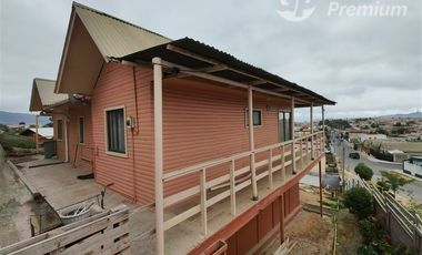 Casa en Arriendo en PASAJE LOS CLAVELES