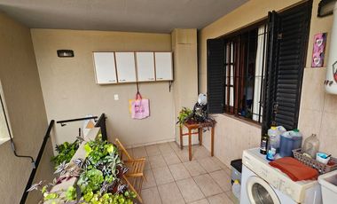 VENTA LOCAL + 22 COCHERAS + DEPTO  VILLA BALLESTER