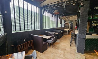 VENTA LOCAL + 22 COCHERAS + DEPTO  VILLA BALLESTER