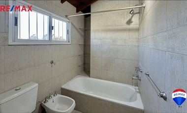 VENTA 4 AMB. QUILMES JARDIN Y COCHERA SIN EXPENSAS