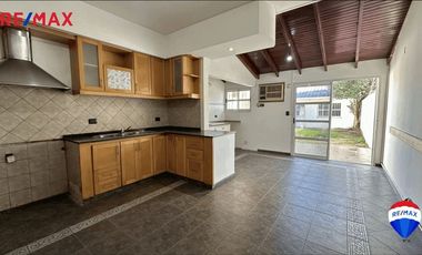 VENTA 4 AMB. QUILMES JARDIN Y COCHERA SIN EXPENSAS