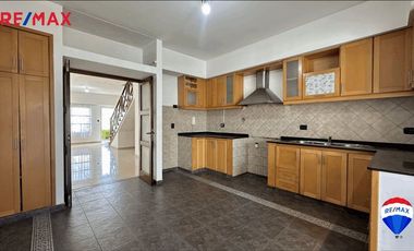 VENTA 4 AMB. QUILMES JARDIN Y COCHERA SIN EXPENSAS