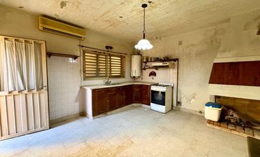 CASA 5 AMB CON QUINCHO PILETA Y GARAGE 25 DE MAYO