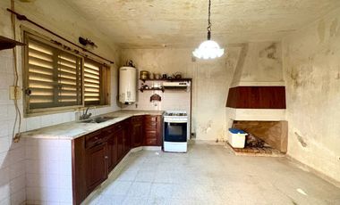 CASA 5 AMB CON QUINCHO PILETA Y GARAGE 25 DE MAYO