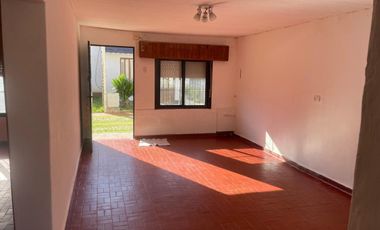 VENTA- casa interna en Santo Tome- zona CENTRO